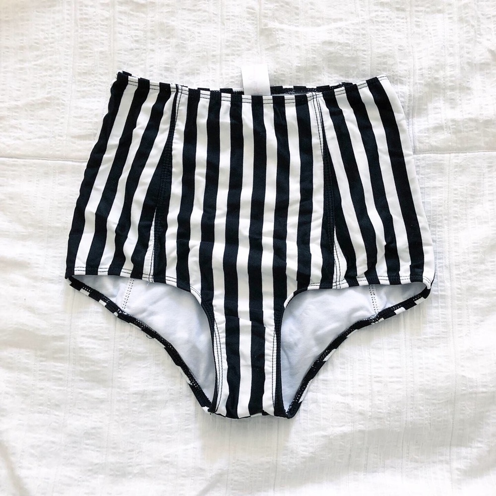 Kortni Jeane Striped High-Waisted Bottoms 🖤